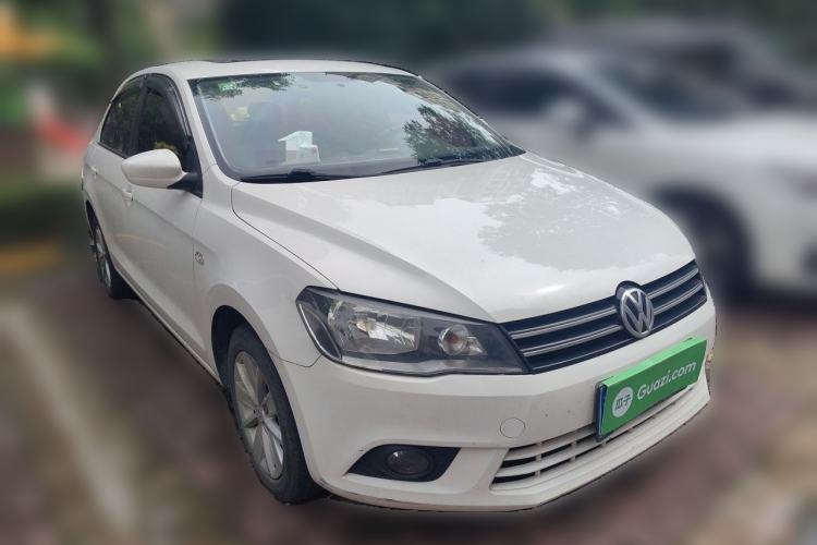 Used Volkswagen Jetta 2015 Value Edition 1.6L Automatic Comfort Version Front Right 45 Deg