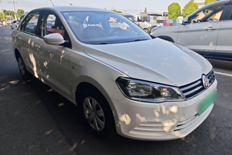 Used Volkswagen Jetta 2015 Value Edition 1.6L Automatic Fashion Version Front Right 45 Deg