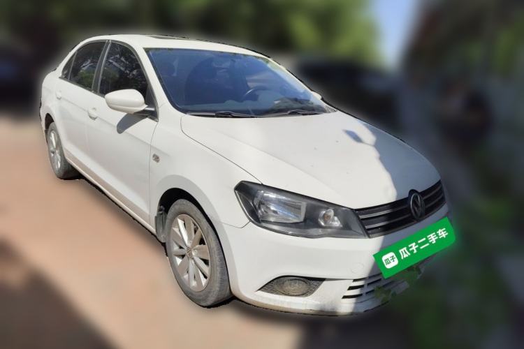 Used Volkswagen Jetta 2015 1.6L Automatic Comfort Model Front Right 45 Deg