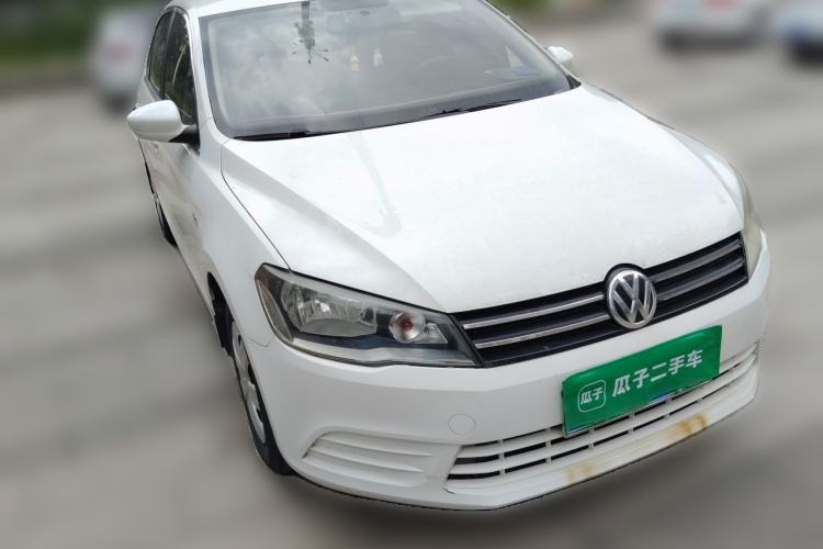 Used Volkswagen Jetta 2015 1.4L Manual Fashion Model Front Right 45 Deg