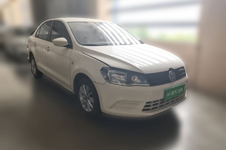 Used Volkswagen Jetta 2015 1.4L Manual Fashion Model Front Right 45 Deg