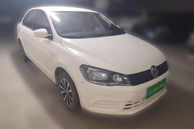 Used Volkswagen Jetta 2015 Zhuihui Edition 1.4L Manual Fashion Model Front Right 45 Deg