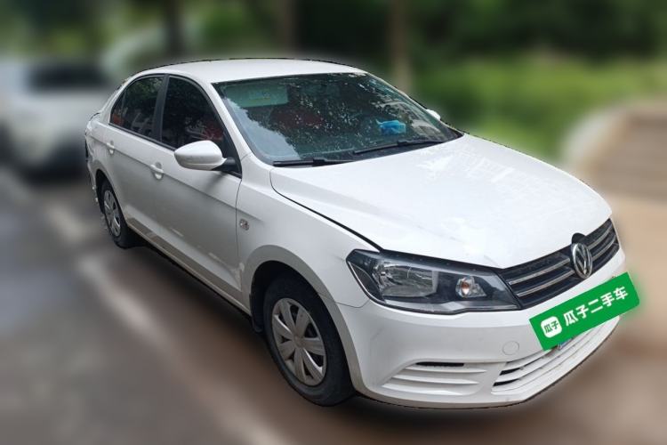 Used Volkswagen Jetta 2015 Zhuihui Edition 1.4L Manual Fashion Model Front Right 45 Deg