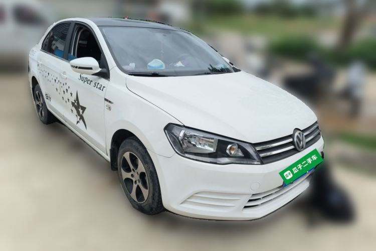 Used Volkswagen Jetta 2015 Zhuihui Edition 1.4L Manual Fashion Model Front Right 45 Deg