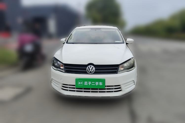 Used Volkswagen Jetta 2015 1.6L Manual Fashion Edition Front