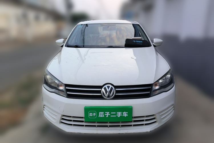 Used Volkswagen Jetta 2015 1.6L Manual Fashion Edition Front
