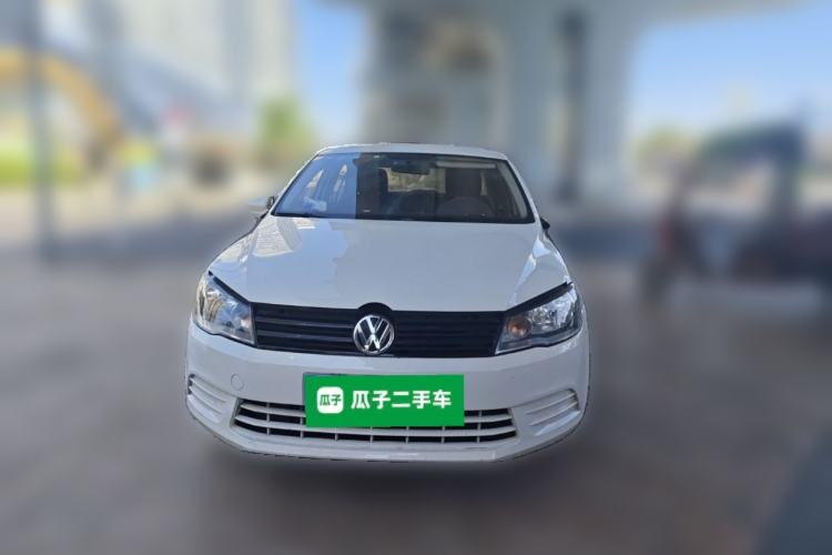 Used Volkswagen Jetta 2015 1.6L Manual Fashion Edition Front