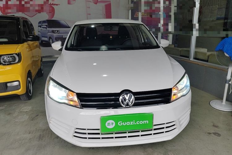 Used Volkswagen Jetta 2015 Value Edition 1.6L Manual Fashionable Style Front