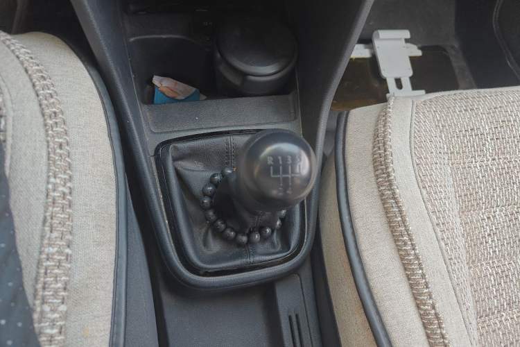 Used Volkswagen Jetta 2015 1.4L Manual Fashion Model Gear Lever