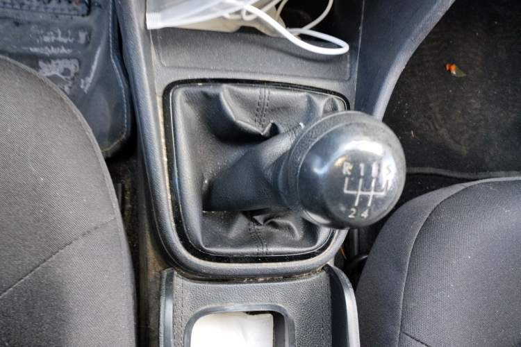 Used Volkswagen Jetta 2015 1.4L Manual Fashion Model Gear Lever