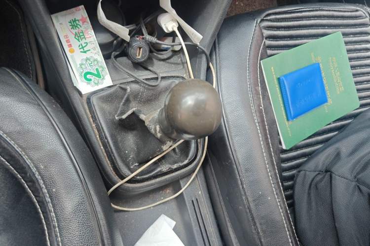 Used Volkswagen Jetta 2015 1.6L Manual Fashion Edition Gear Lever