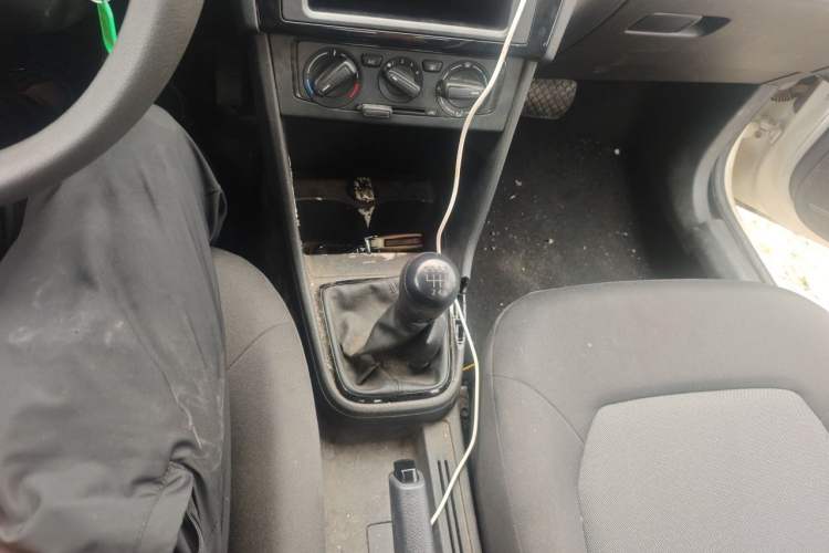 Used Volkswagen Jetta 2015 1.4L Manual Fashion Model Gear Lever
