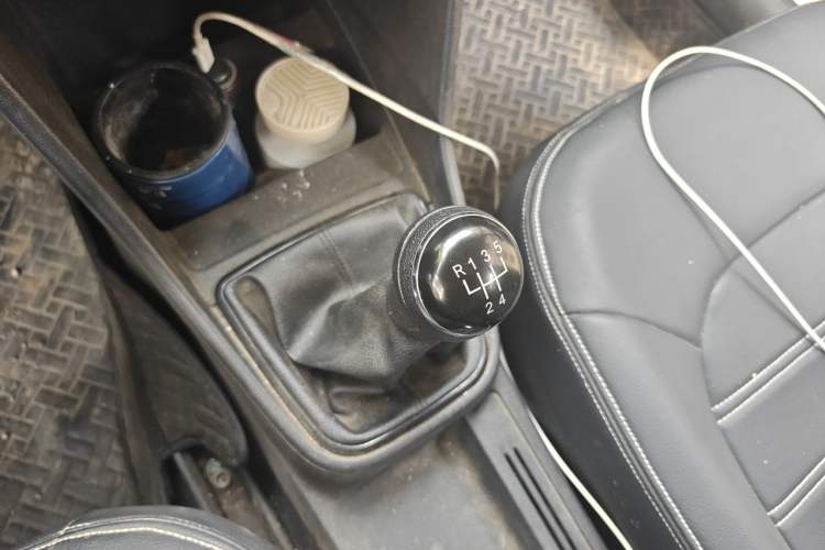 Used Volkswagen Jetta 2015 1.4L Manual Comfort Model Gear Lever