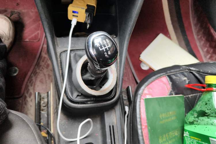 Used Volkswagen Jetta 2015 Zhuihui Edition 1.4L Manual Fashion Model Gear Lever