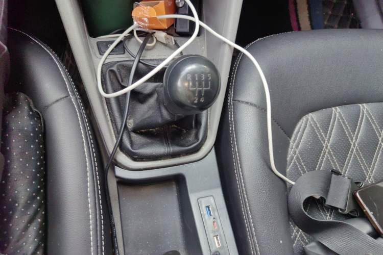 Used Volkswagen Jetta 2015 1.6L Manual Fashion Edition Gear Lever