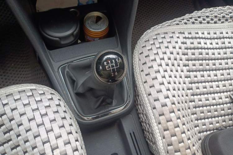 Used Volkswagen Jetta 2015 Zhihui Edition 1.4L Manual Comfort Model Gear Lever