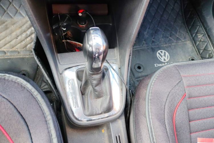 Used Volkswagen Jetta 2015 Value Edition 1.6L Automatic Fashion Version Gear Lever