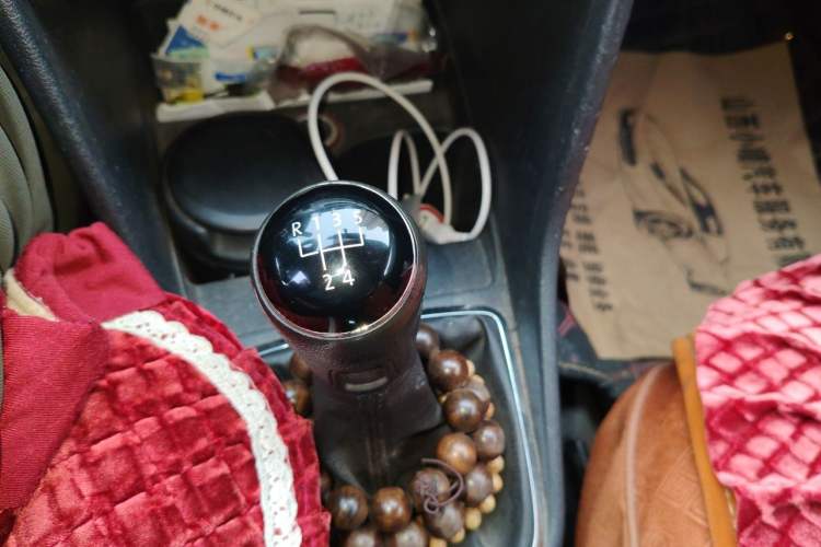 Used Volkswagen Jetta 2015 1.6L Manual Comfort Model Gear Lever