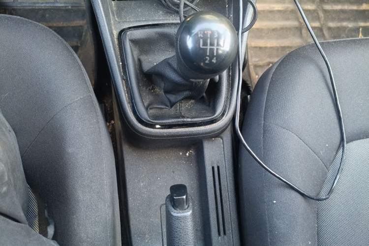 Used Volkswagen Jetta 2015 1.4L Manual Fashion Model Gear Lever