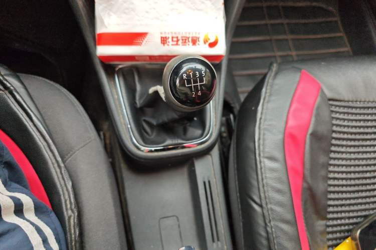 Used Volkswagen Jetta 2015 Zhuihui Edition 1.6L Manual Comfort Model Gear Lever