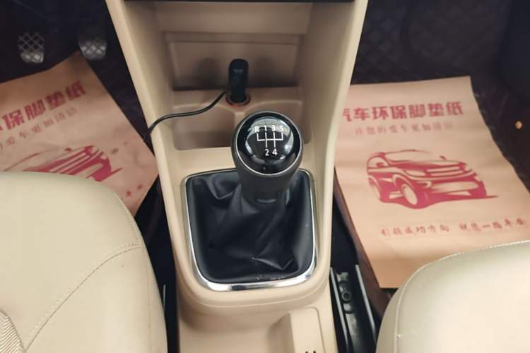 Used Volkswagen Jetta 2015 1.4L Manual Comfort Model Gear Lever