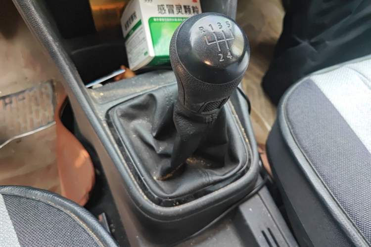 Used Volkswagen Jetta 2015 1.4L Manual Fashion Model Gear Lever
