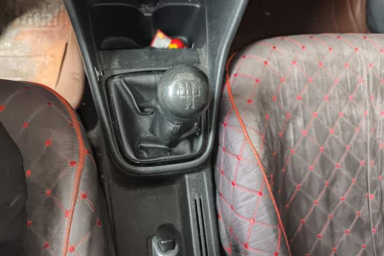 Used Volkswagen Jetta 2015 1.4L Manual Fashion Model Gear Lever