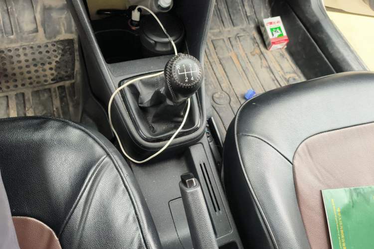 Used Volkswagen Jetta 2015 Zhuihui Edition 1.4L Manual Fashion Model Gear Lever
