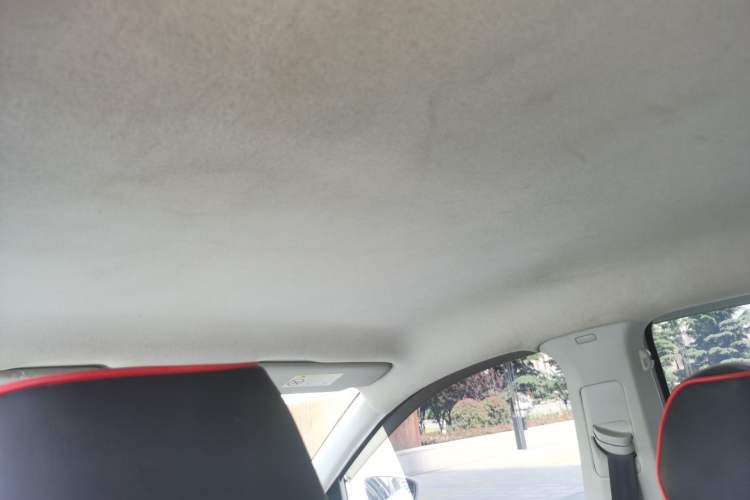 Used Volkswagen Jetta 2015 Value Edition 1.6L Manual Fashionable Style Headliner