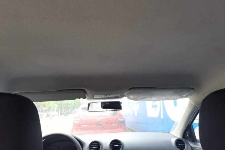 Used Volkswagen Jetta 2015 1.6L Automatic Fashion Model Headliner