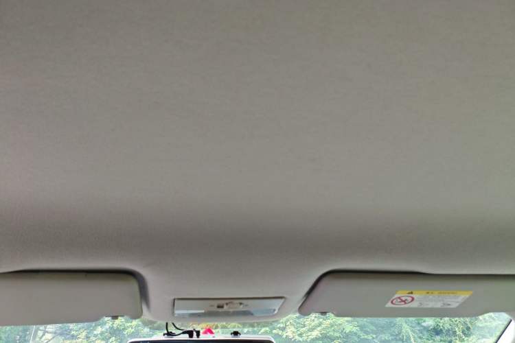 Used Volkswagen Jetta 2015 Value Edition 1.6L Manual Fashionable Style Headliner