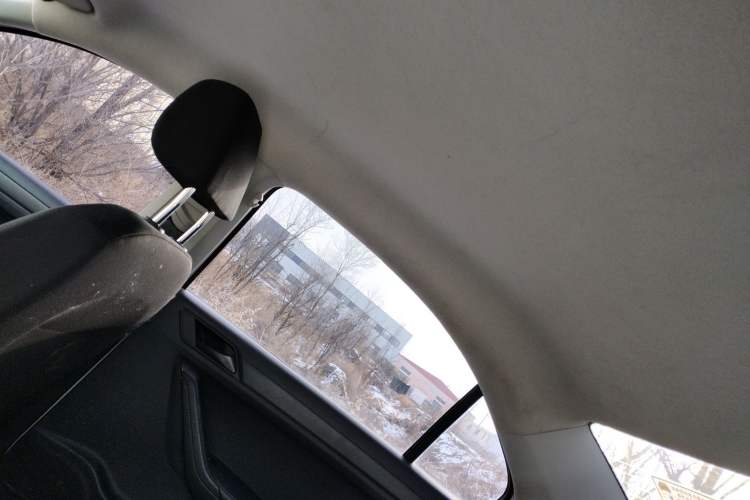 Used Volkswagen Jetta 2015 1.4L Manual Fashion Model Headliner