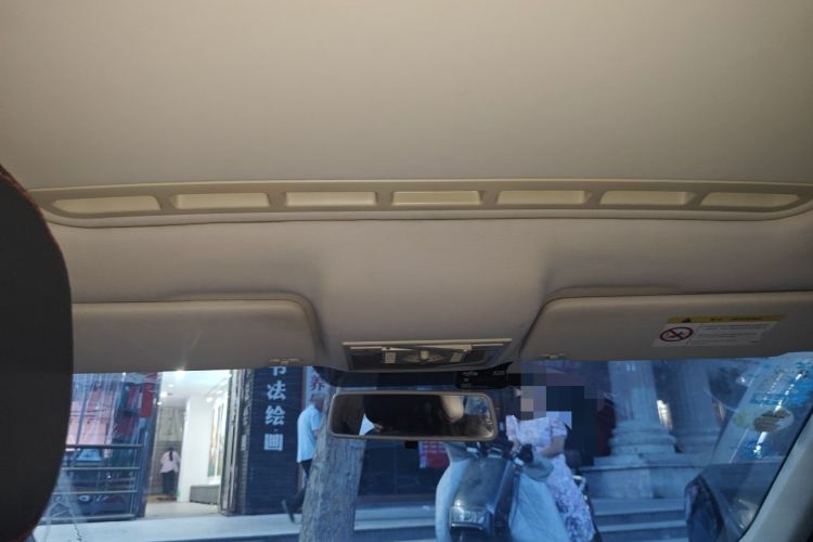 Used Volkswagen Jetta 2015 1.6L Manual Comfort Model Headliner