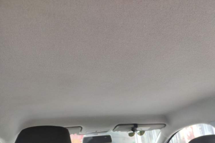 Used Volkswagen Jetta 2015 Value Edition 1.6L Manual Fashionable Style Headliner