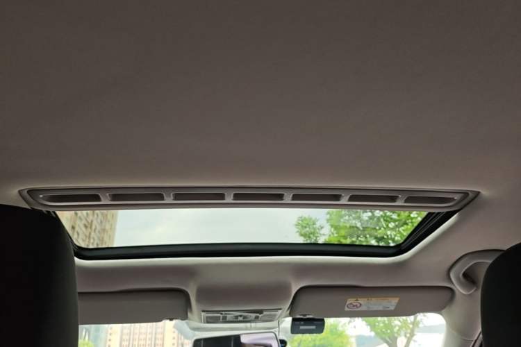 Used Volkswagen Jetta 2015 Zhuihui Edition 1.6L Manual Comfort Model Headliner