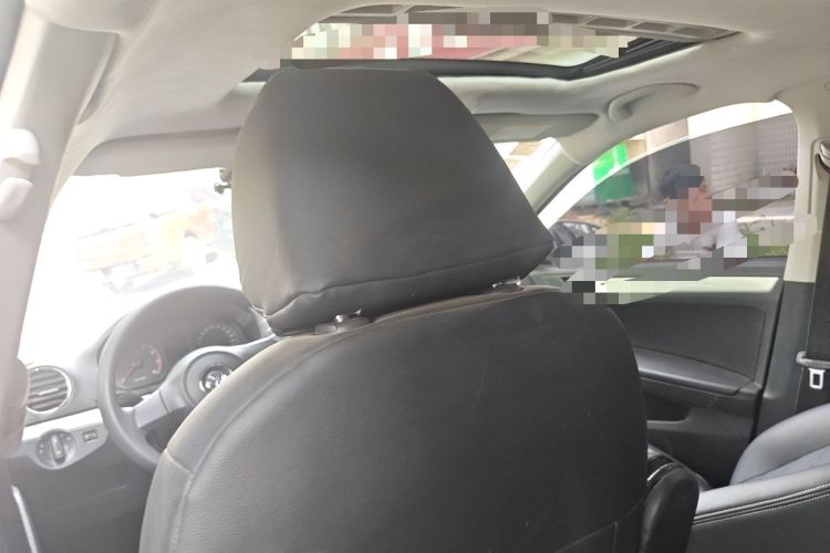 Used Volkswagen Jetta 2015 1.4L Manual Comfort Model Headliner