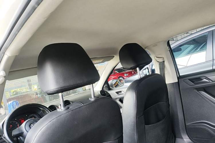 Used Volkswagen Jetta 2015 1.6L Automatic Fashion Model Headliner