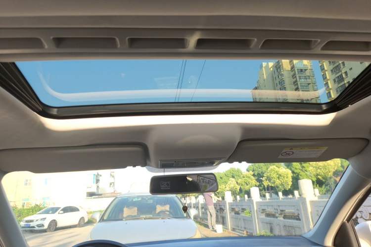 Used Volkswagen Jetta 2015 Value Edition 1.6L Automatic Comfort Version Headliner