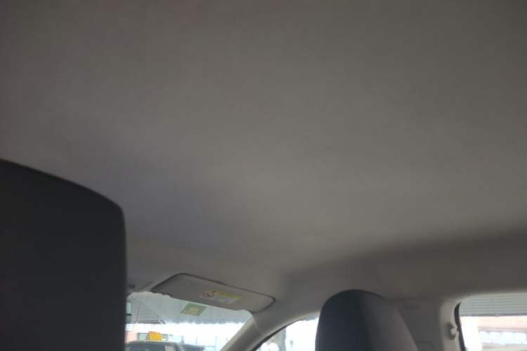 Used Volkswagen Jetta 2015 1.6L Manual Fashion Edition Headliner