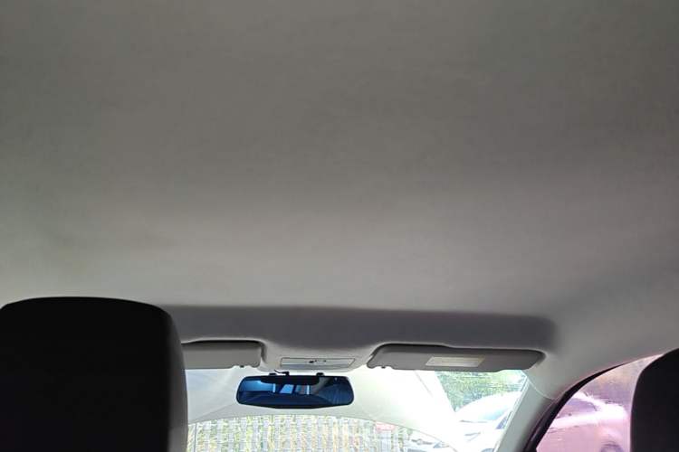 Used Volkswagen Jetta 2015 Value Edition 1.6L Manual Fashionable Style Headliner
