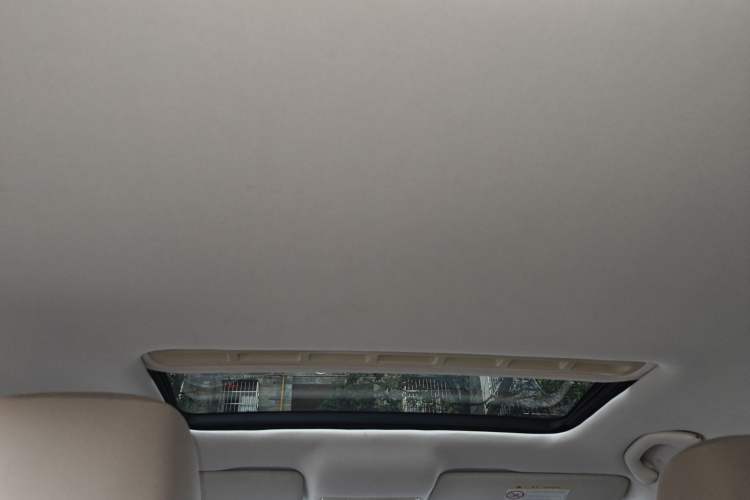 Used Volkswagen Jetta 2015 1.6L Manual Comfort Model Headliner