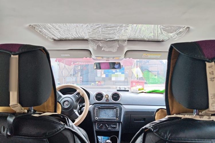 Used Volkswagen Jetta 2015 Zhihui Edition 1.4L Manual Comfort Model Headliner