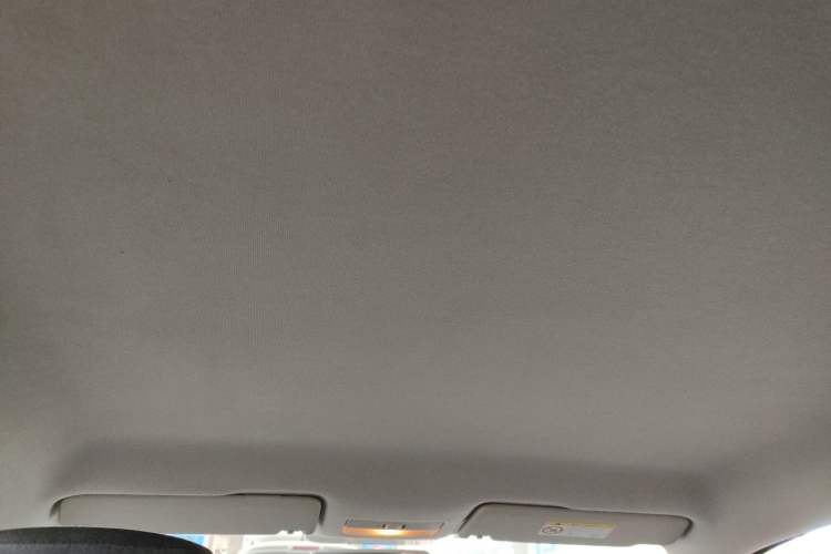 Used Volkswagen Jetta 2015 Value Edition 1.6L Manual Fashionable Style Headliner
