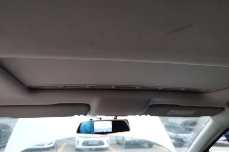 Used Volkswagen Jetta 2015 Zhuihui Edition 1.6L Manual Comfort Model Headliner