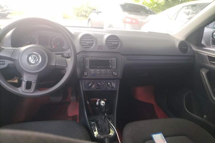 Used Volkswagen Jetta 2015 Value Edition 1.6L Automatic Fashion Version Headliner