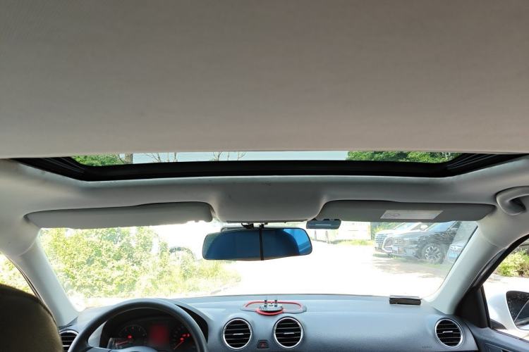 Used Volkswagen Jetta 2015 Zhuihui Edition 1.6L Manual Comfort Model Headliner