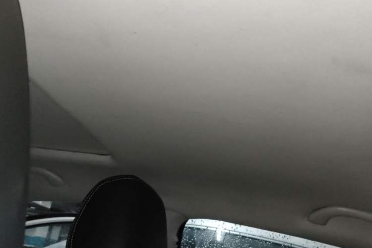 Used Volkswagen Jetta 2015 Value Edition 1.6L Automatic Comfort Version Headliner