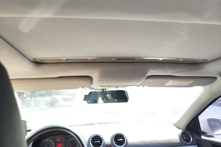 Used Volkswagen Jetta 2015 1.6L Automatic Comfort Model Headliner