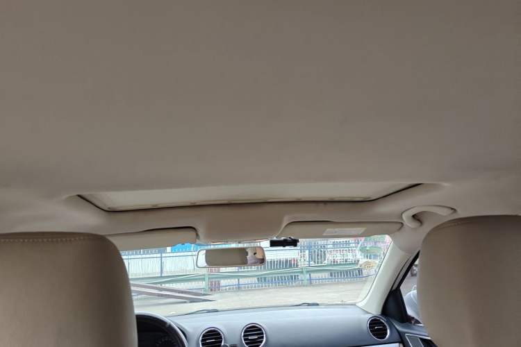 Used Volkswagen Jetta 2015 1.6L Automatic Comfort Model Headliner