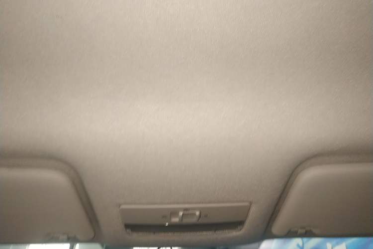 Used Volkswagen Jetta 2015 1.6L Automatic Fashion Model Headliner